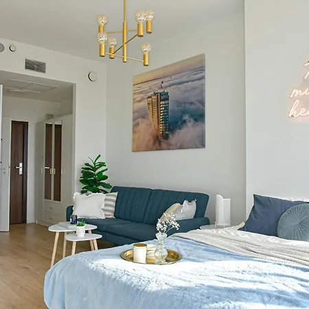 Heaven Hanza Tower 17th Floor Apartment