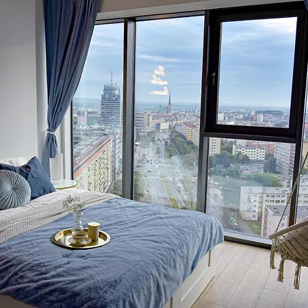 דירה Heaven Hanza Tower 17th Floor