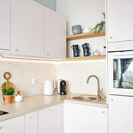 דירה Heaven Hanza Tower 17th Floor