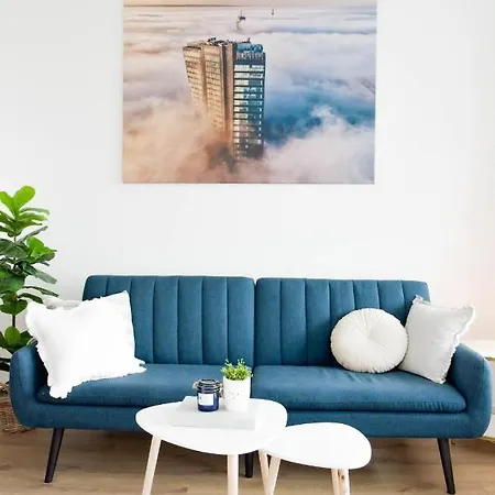 דירה Heaven Hanza Tower 17th Floor *