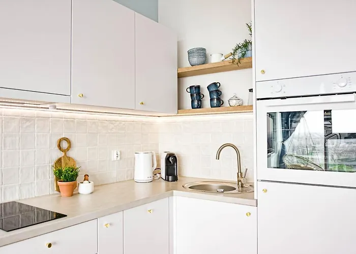 Apartment Heaven Hanza Tower 17th Floor